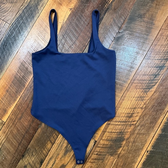 Good American Scuba Modern Square Neck Bodysuit Navy Blue Size 4 (XL) - Picture 2 of 7